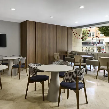 Istay By Nh Ciudad De ולנסיה