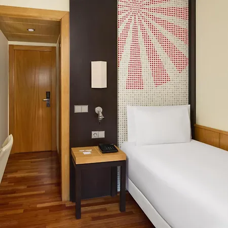 מלון Istay By Nh Ciudad De